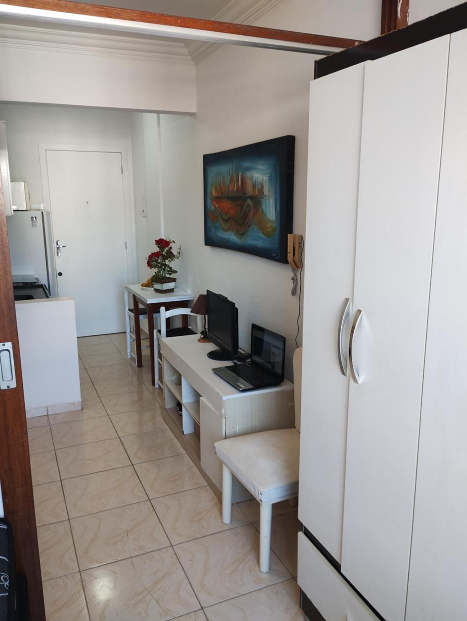 Apartamento Kitnet Mobiliada Centro *