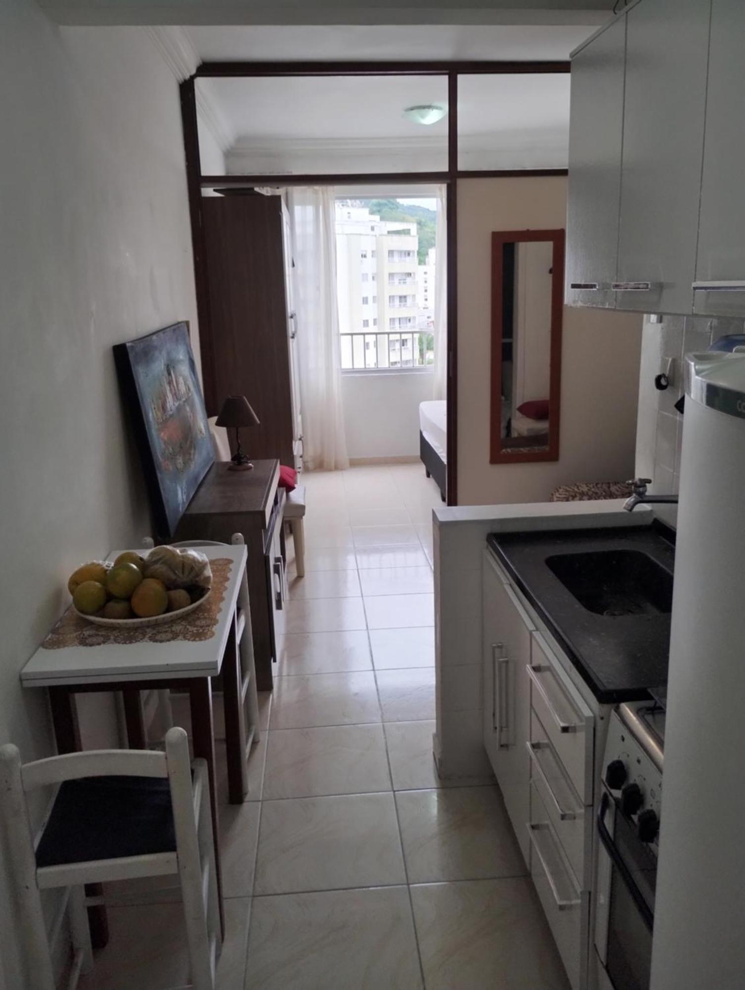 Apartamento Kitnet Mobiliada Centro *