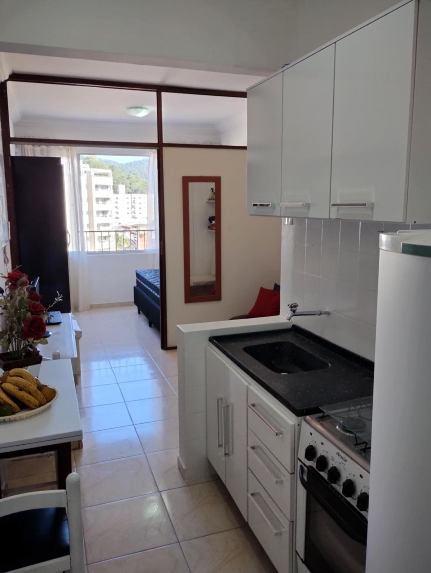 Kitnet Mobiliada Centro Balneario Camboriu